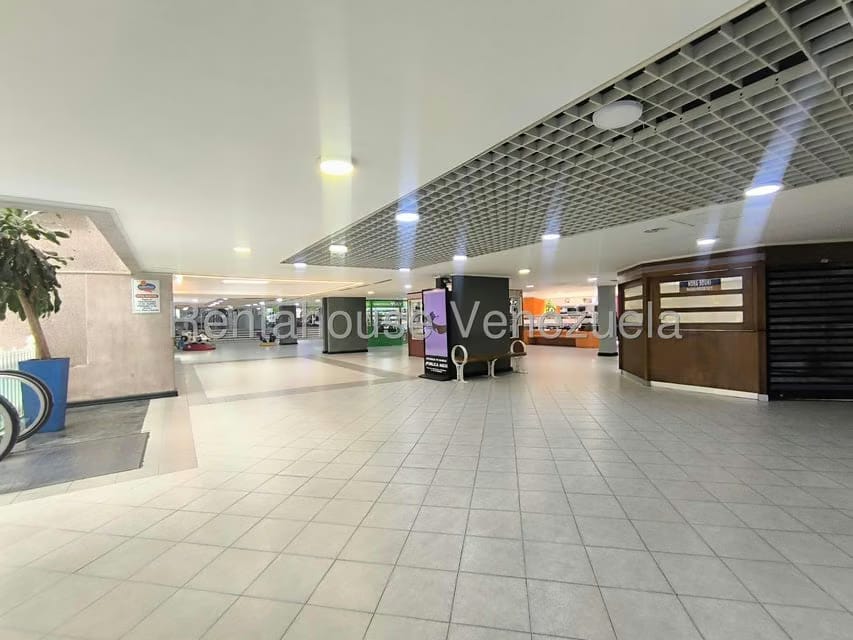 Comercial (Local Comercial) en Venta en Avenida El Milagro, Zulia - 6