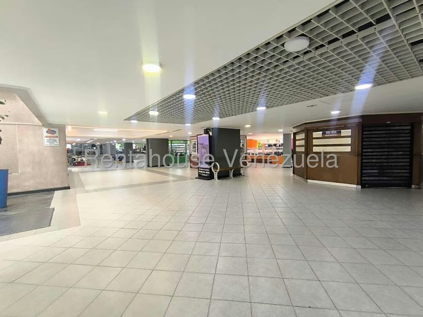 Comercial (Local Comercial) en Venta en Avenida El Milagro, Zulia - 7