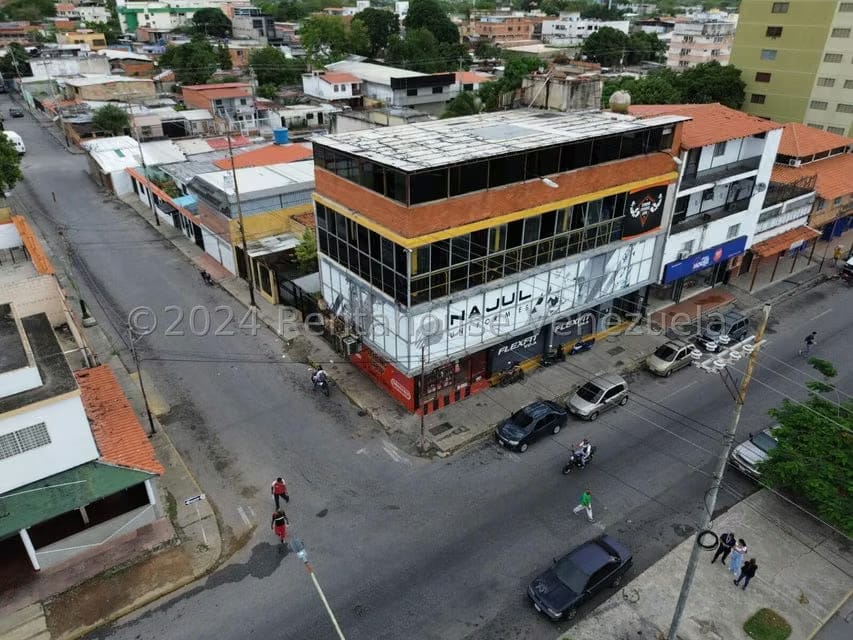 Comercial (Local Comercial) en Venta en Centro, Lara - 11