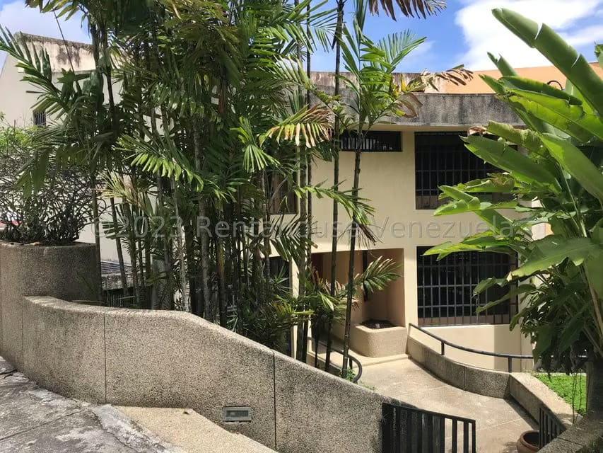 Casa (Multipes Niveles) en Venta en Monterrey, Distrito Metropolitano - 2
