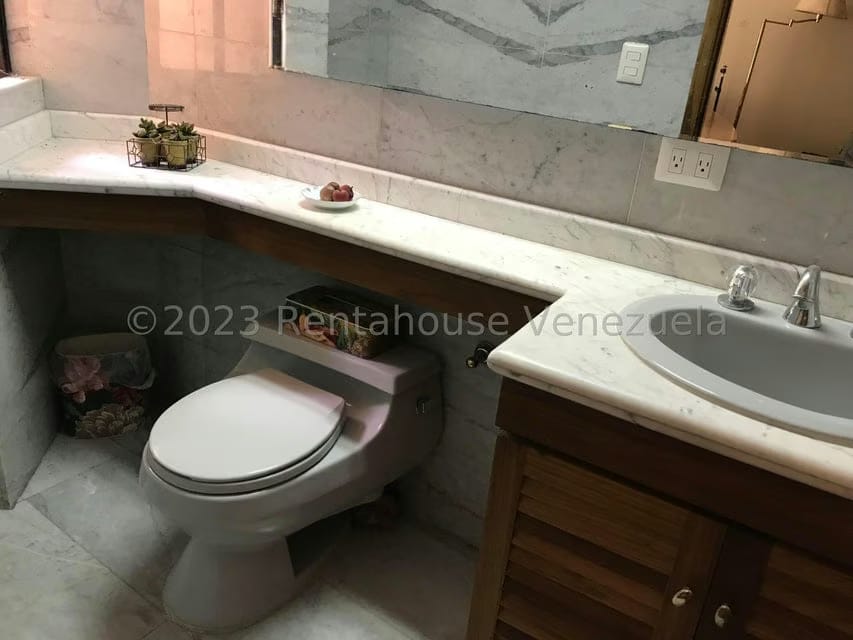 Casa (Multipes Niveles) en Venta en Monterrey, Distrito Metropolitano - 12