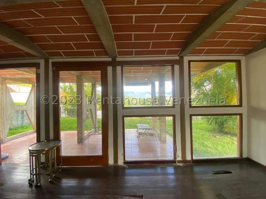 Casa (Multipes Niveles) en Venta en Prados del Este, Distrito Metropolitano - 16