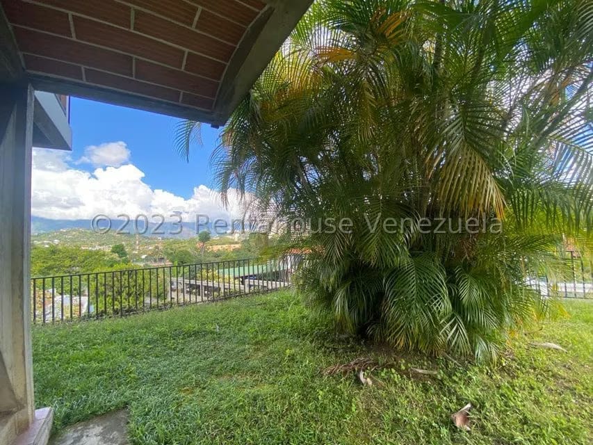 Casa (Multipes Niveles) en Venta en Prados del Este, Distrito Metropolitano - 19
