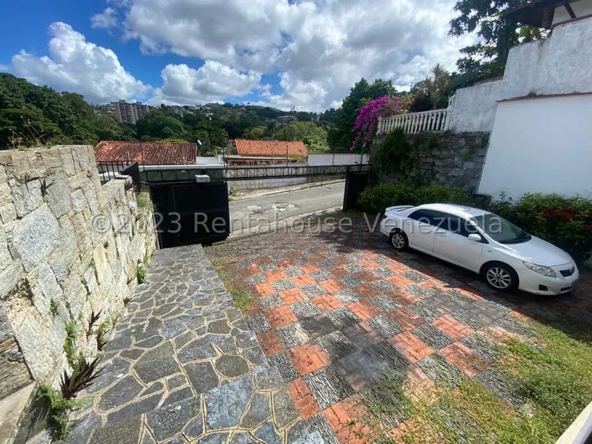 Casa (Multipes Niveles) en Venta en Prados del Este, Distrito Metropolitano - 3