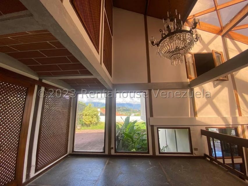 Casa (Multipes Niveles) en Venta en Prados del Este, Distrito Metropolitano - 23