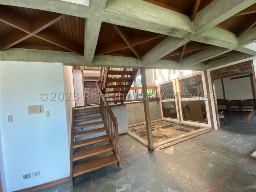 Casa (Multipes Niveles) en Venta en Prados del Este, Distrito Metropolitano - 5
