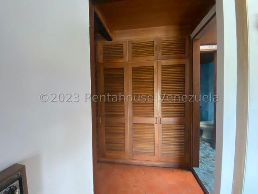 Casa (Multipes Niveles) en Venta en Prados del Este, Distrito Metropolitano - 44