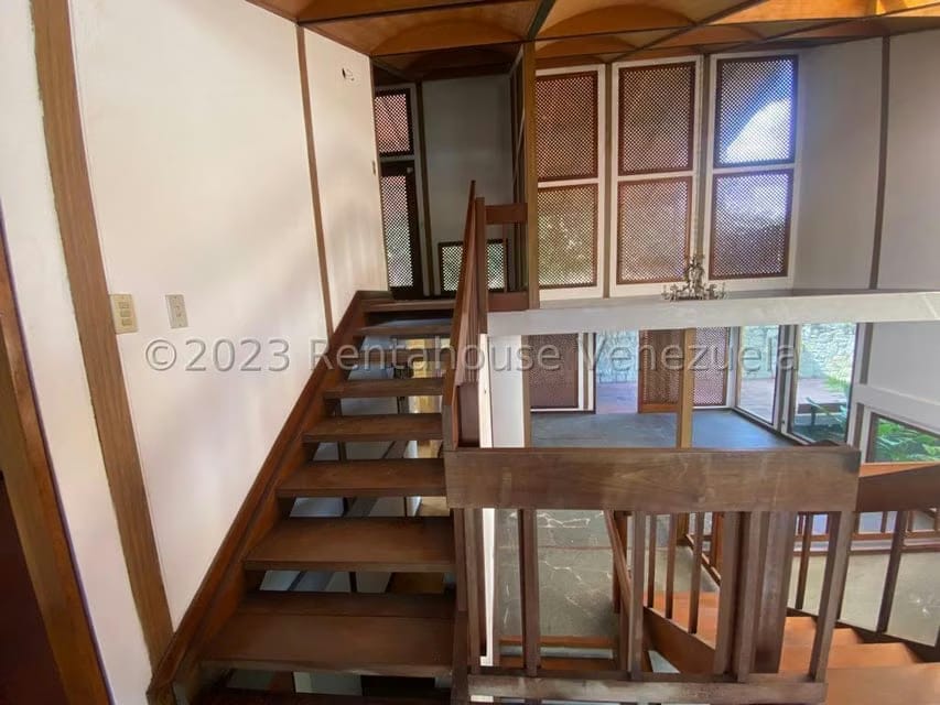 Casa (Multipes Niveles) en Venta en Prados del Este, Distrito Metropolitano - 46