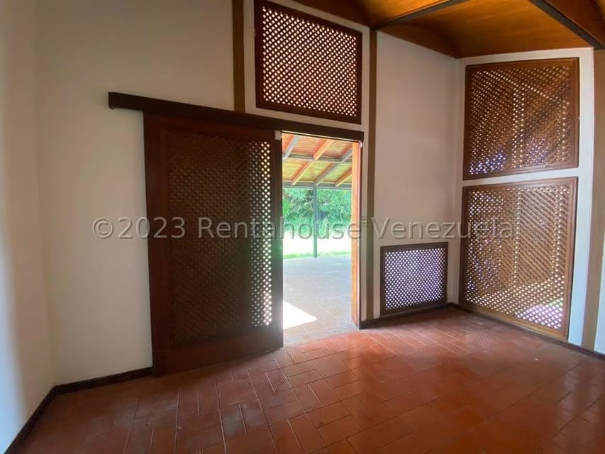 Casa (Multipes Niveles) en Venta en Prados del Este, Distrito Metropolitano - 48