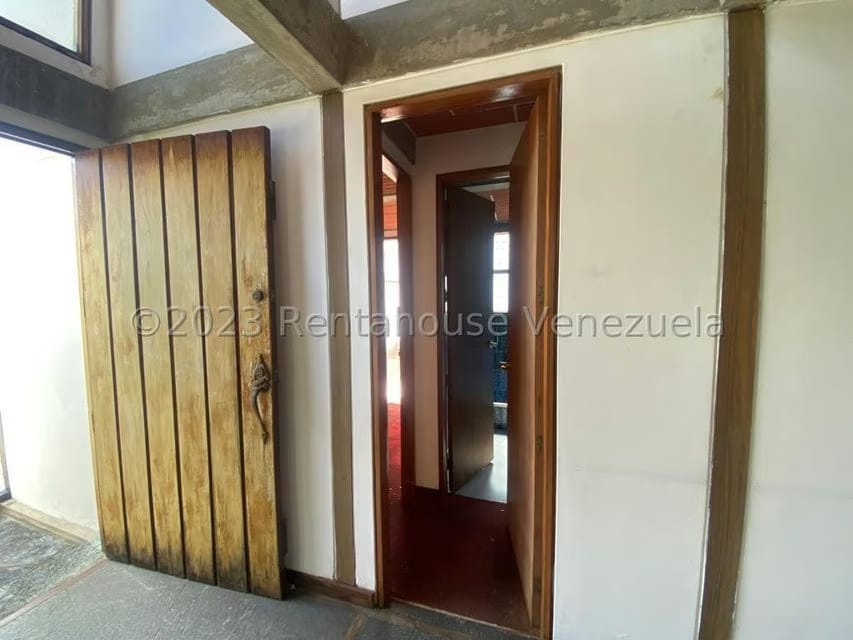Casa (Multipes Niveles) en Venta en Prados del Este, Distrito Metropolitano - 7