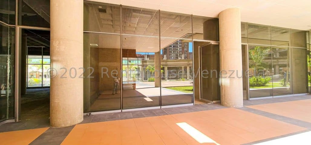 LOCAL COMERCIAL EN VENTA – YENNIEF ROJAS - 2