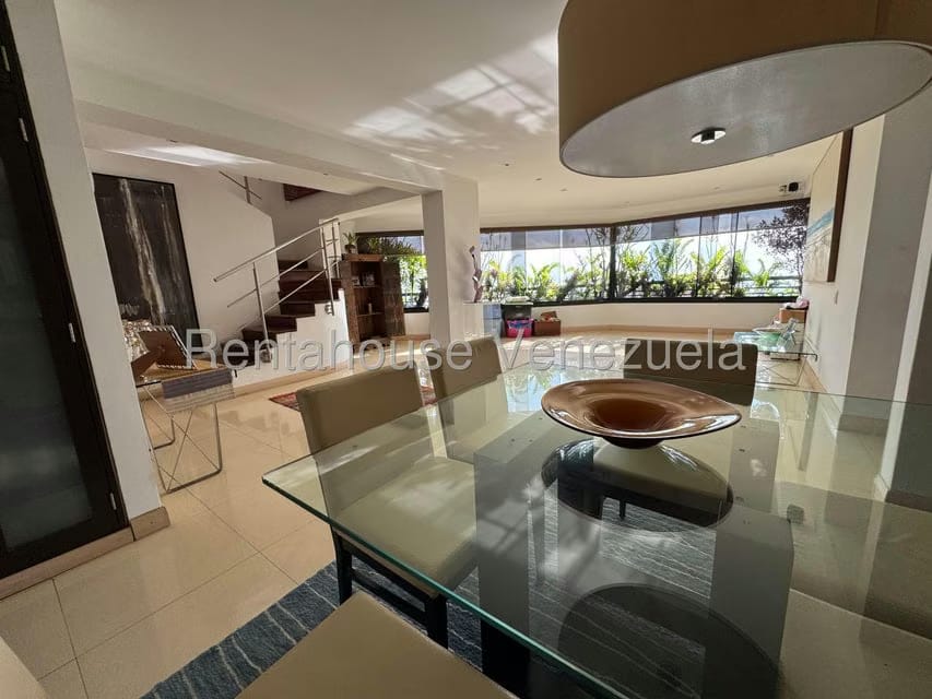 Apartamento (Duplex) en Venta en Colinas de Bello Monte, Distrito Metropolitano - 2