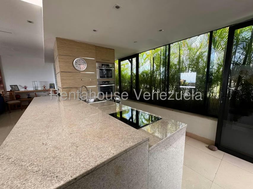 Apartamento (Duplex) en Venta en Colinas de Bello Monte, Distrito Metropolitano - 27