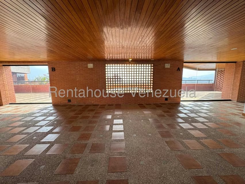 Apartamento (Duplex) en Venta en Colinas de Bello Monte, Distrito Metropolitano - 37