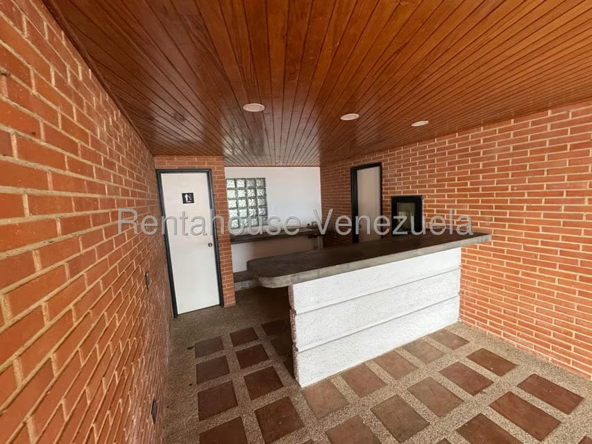 Apartamento (Duplex) en Venta en Colinas de Bello Monte, Distrito Metropolitano - 38