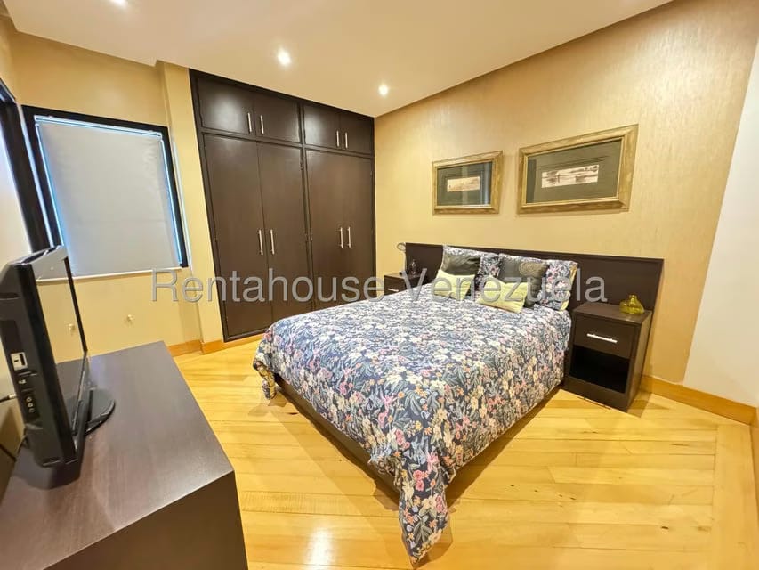 Apartamento (Duplex) en Venta en Colinas de Bello Monte, Distrito Metropolitano - 10