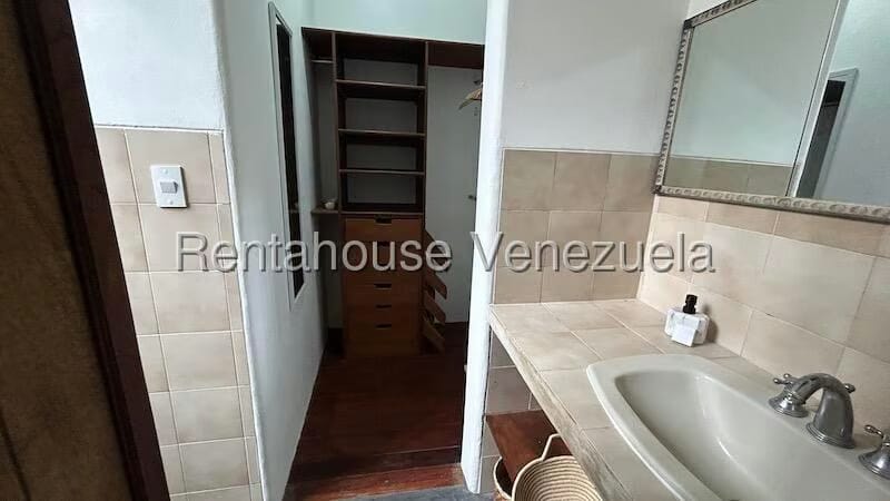 Casa (1 Nivel) en Venta en Oripoto, Distrito Metropolitano - 13