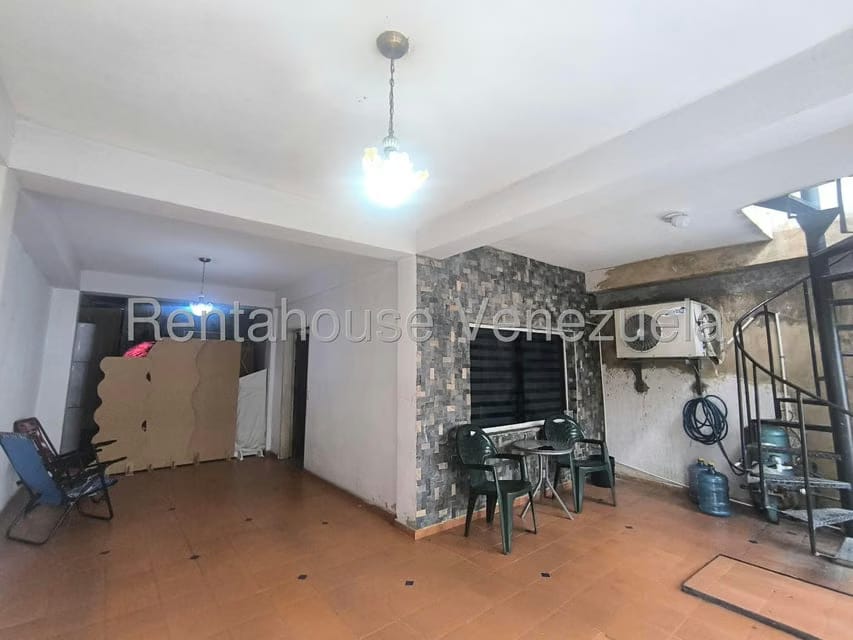 Casa (Duplex) en Venta en Los Caobos, Carabobo - 2
