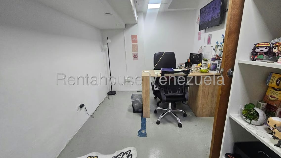 Comercial (Local Comercial) en Alquiler en La Castellana, Distrito Metropolitano - 14