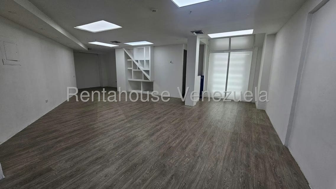 Comercial (Local Comercial) en Alquiler en La Castellana, Distrito Metropolitano - 5