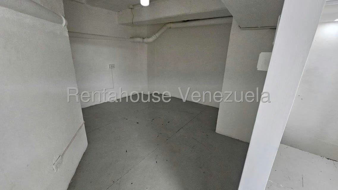 Comercial (Local Comercial) en Alquiler en La Castellana, Distrito Metropolitano - 10