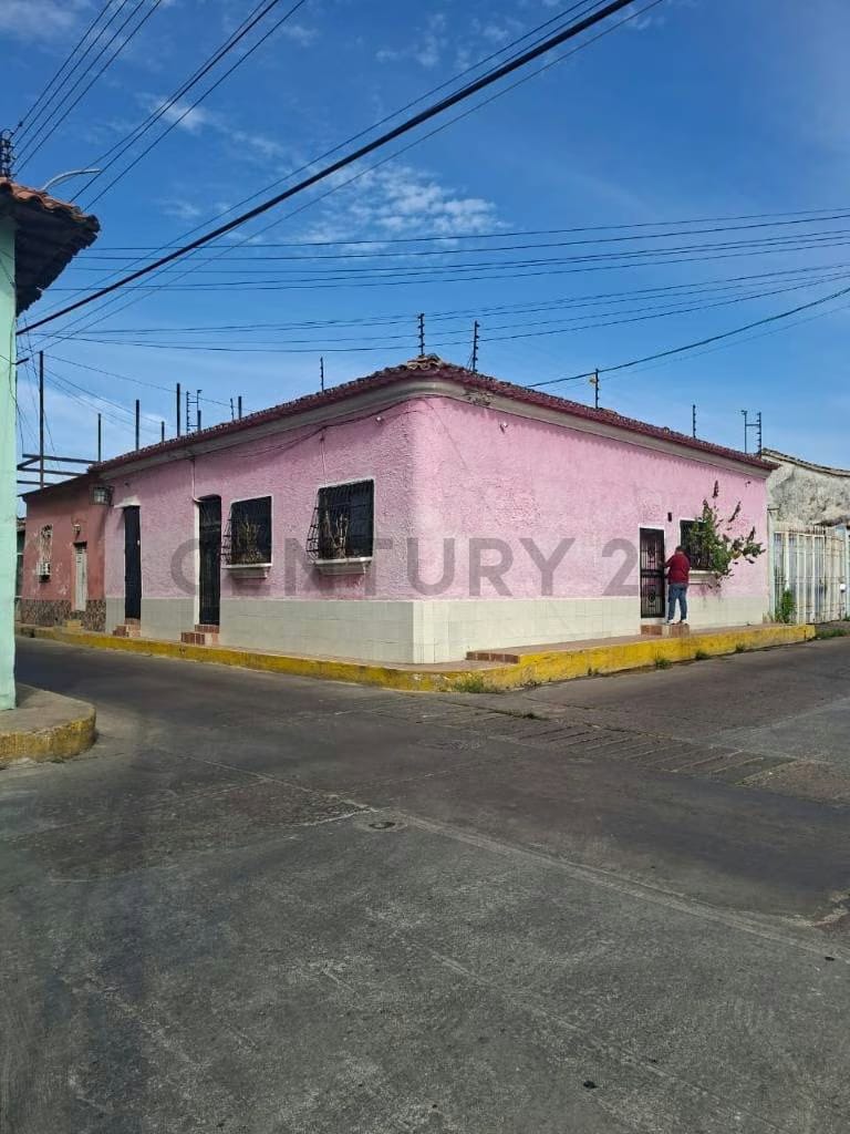 En venta casa comercial en Barcelona casco central