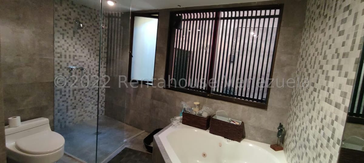 Casa (Multipes Niveles) en Venta en Colinas del Tamanaco, Distrito Metropolitano - 11