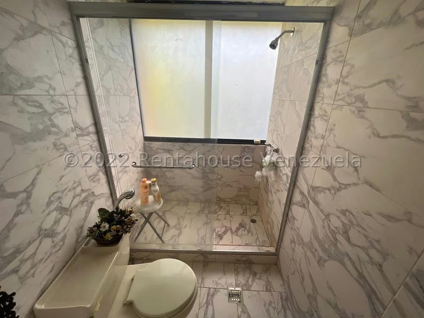 Casa (Multipes Niveles) en Venta en Colinas del Tamanaco, Distrito Metropolitano - 35