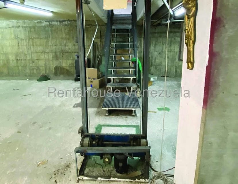 Comercial (Local Comercial) en Venta en La Florida, Distrito Metropolitano - 28