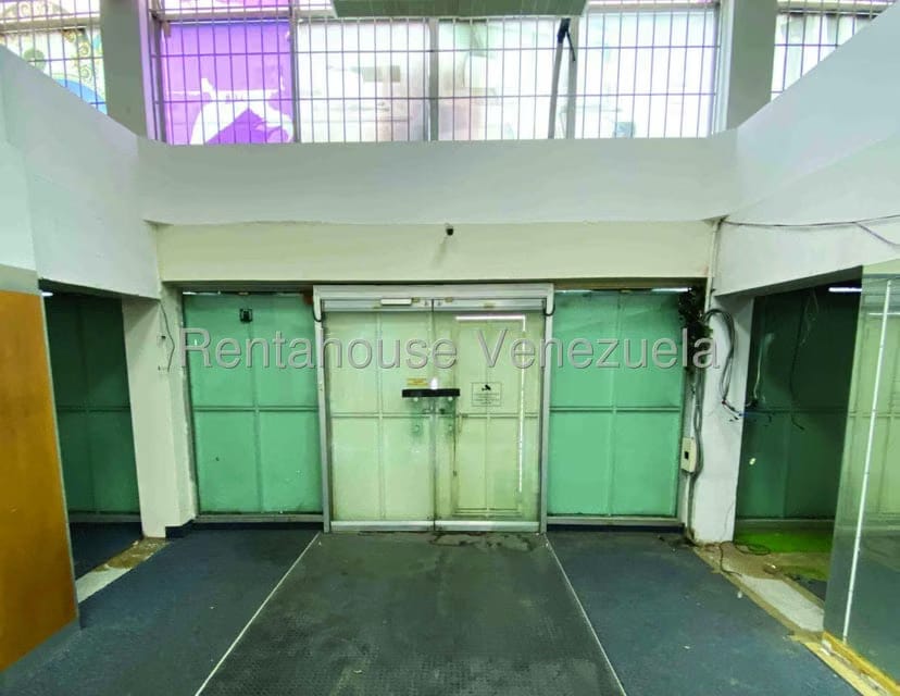 Comercial (Local Comercial) en Venta en La Florida, Distrito Metropolitano - 4