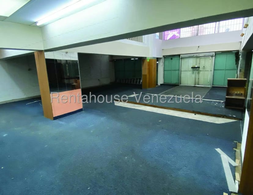 Comercial (Local Comercial) en Venta en La Florida, Distrito Metropolitano - 5