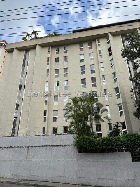 Apartamento (1 Nivel) en Alquiler en Los Palos Grandes, Distrito Metropolitano