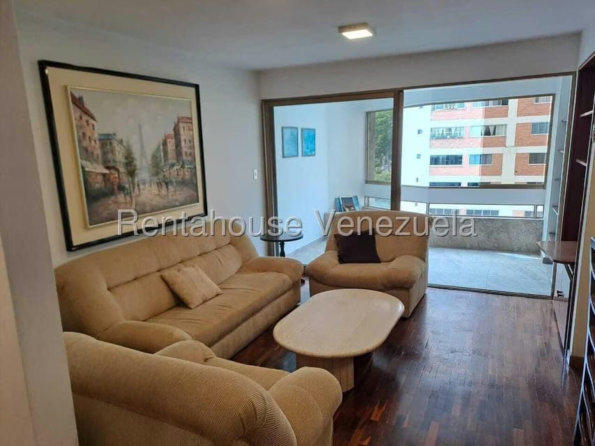 Apartamento (1 Nivel) en Alquiler en Los Palos Grandes, Distrito Metropolitano - 12