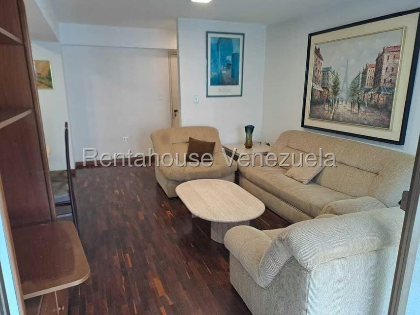 Apartamento (1 Nivel) en Alquiler en Los Palos Grandes, Distrito Metropolitano - 13