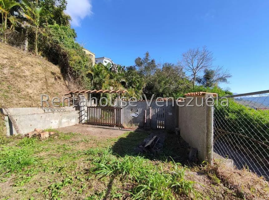 Terreno (Residencial) en Venta en La Suiza, Miranda - 4