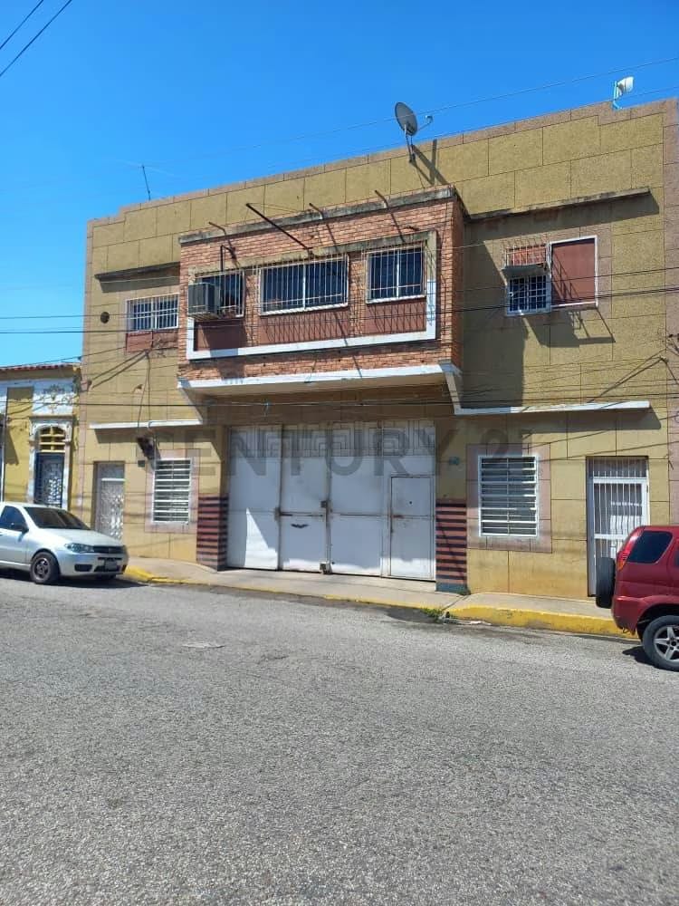Alquilo Galpón Comercial en Maracaibo, en Bella Vista pocos metros del Centro