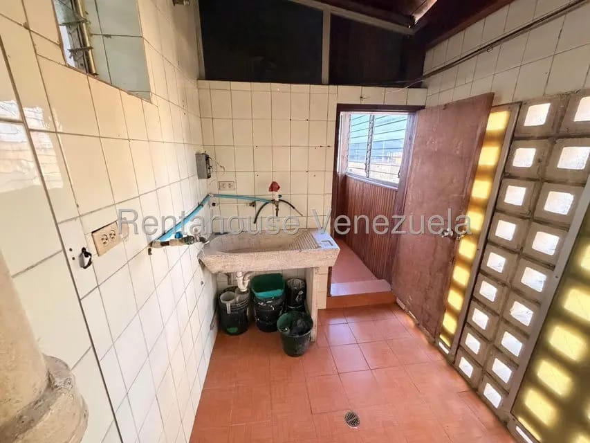 Apartamento (1 Nivel) en Alquiler en Zona Oeste, Lara - 16