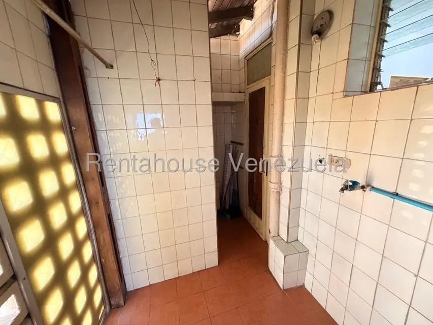 Apartamento (1 Nivel) en Alquiler en Zona Oeste, Lara - 17
