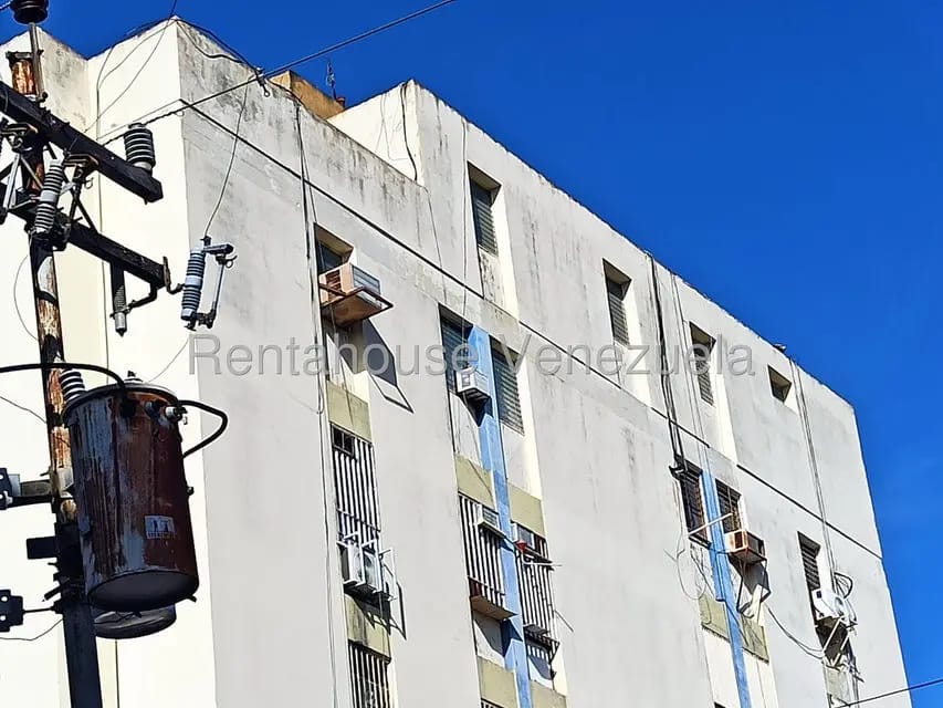 Apartamento (1 Nivel) en Alquiler en Zona Oeste, Lara - 3