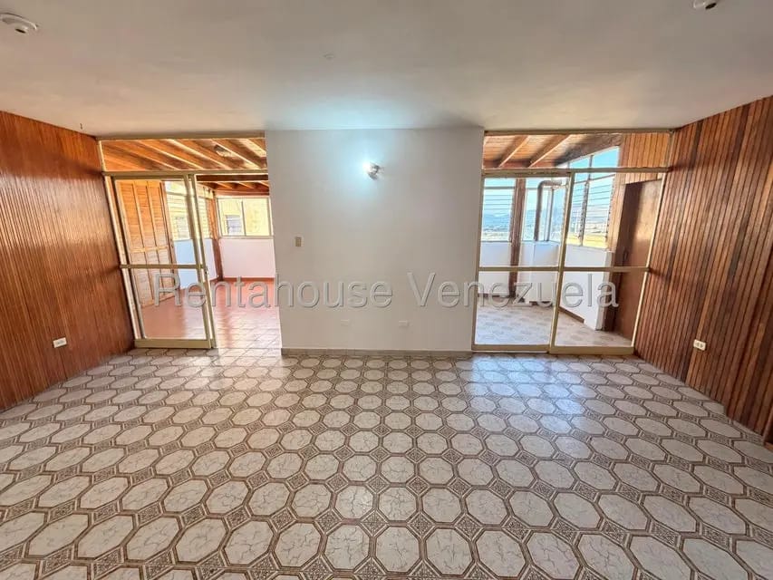 Apartamento (1 Nivel) en Alquiler en Zona Oeste, Lara - 22