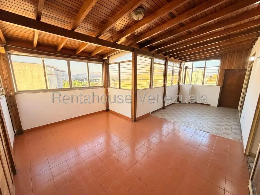 Apartamento (1 Nivel) en Alquiler en Zona Oeste, Lara - 25