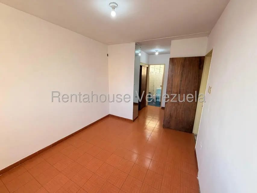 Apartamento (1 Nivel) en Alquiler en Zona Oeste, Lara - 38