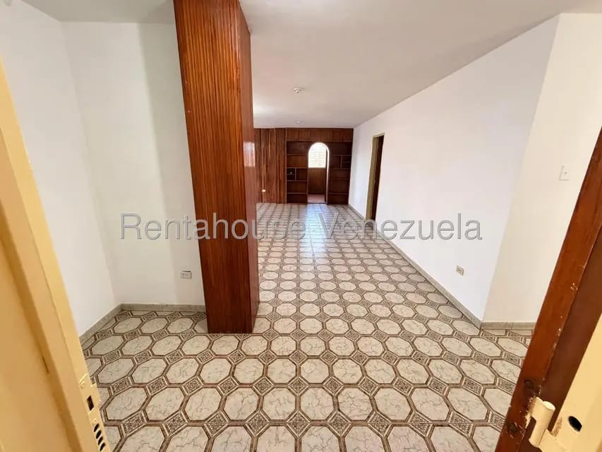 Apartamento (1 Nivel) en Alquiler en Zona Oeste, Lara - 5