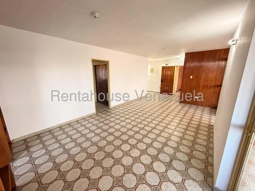 Apartamento (1 Nivel) en Alquiler en Zona Oeste, Lara - 9