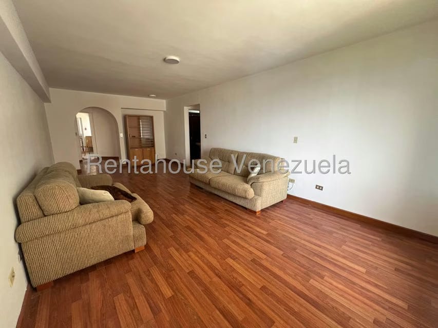 Apartamento (1 Nivel) en Venta en Lomas de Prados del Este, Distrito Metropolitano - 5