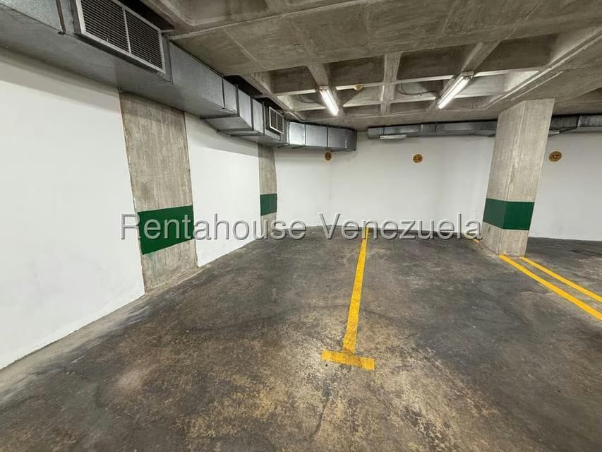 Apartamento (1 Nivel) en Alquiler en El Rosal, Distrito Metropolitano - 14