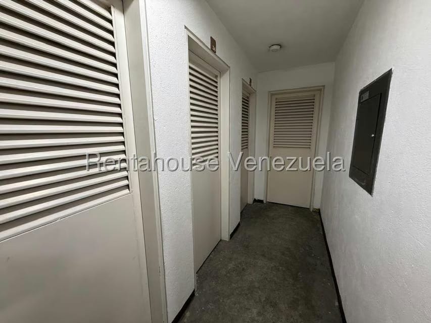 Apartamento (1 Nivel) en Alquiler en El Rosal, Distrito Metropolitano - 15