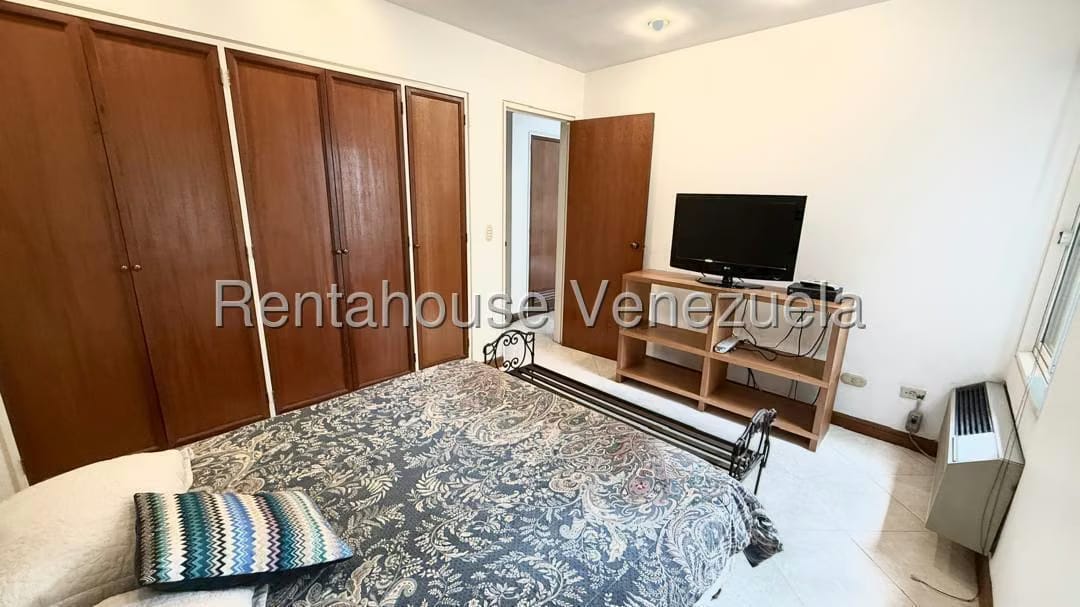 Apartamento (1 Nivel) en Alquiler en El Rosal, Distrito Metropolitano - 8