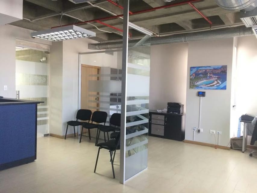 Comercial (Oficina) en Venta en 5 de Julio, Zulia - 49