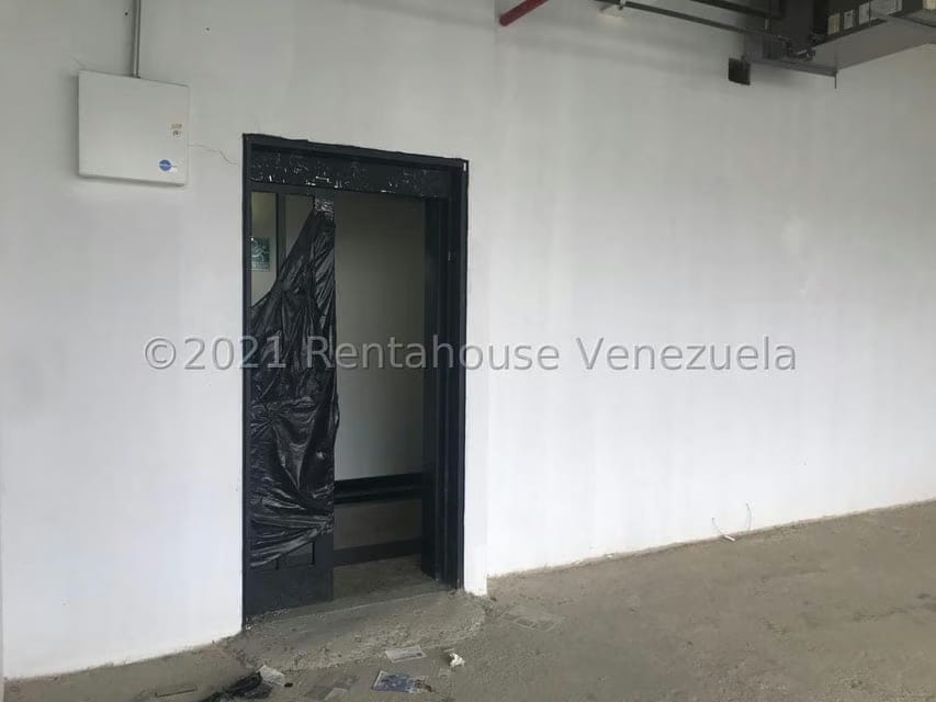 Comercial (Oficina) en Venta en La Lagunita Country Club, Distrito Metropolitano - 5